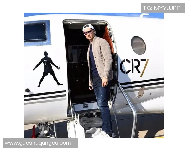 球星同款足球包价格揭秘 看看明星球员背包的真实价值 球星同款足球包价格揭秘 看看明星球员背包的真实价值