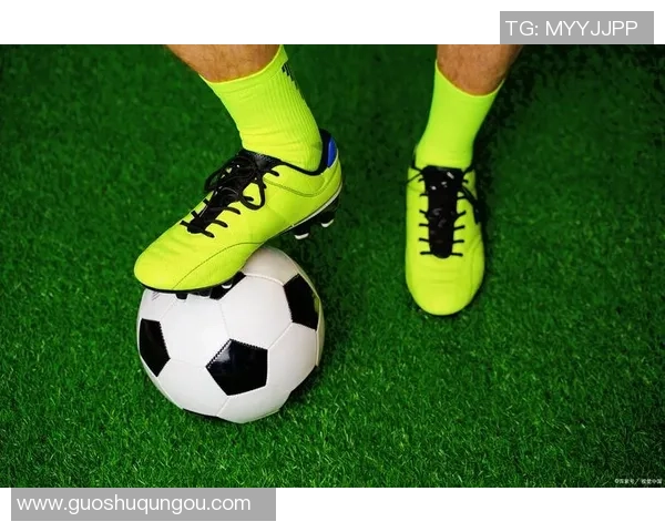 如何根据球星偏好选择适合自己的足球鞋提升场上表现 如何根据球星偏好选择适合自己的足球鞋提升场上表现